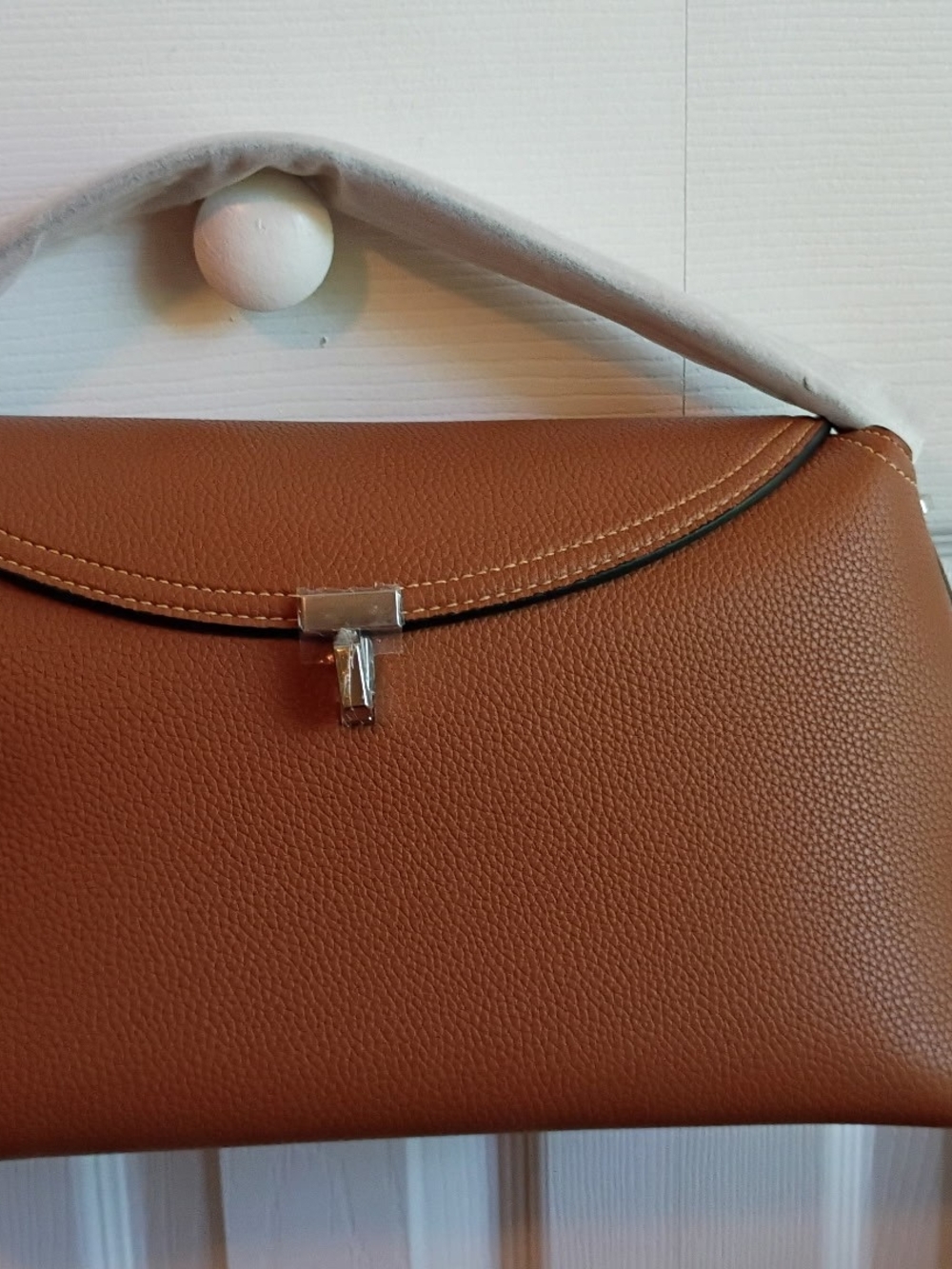 Classic Brown Leather Shoulder Bag